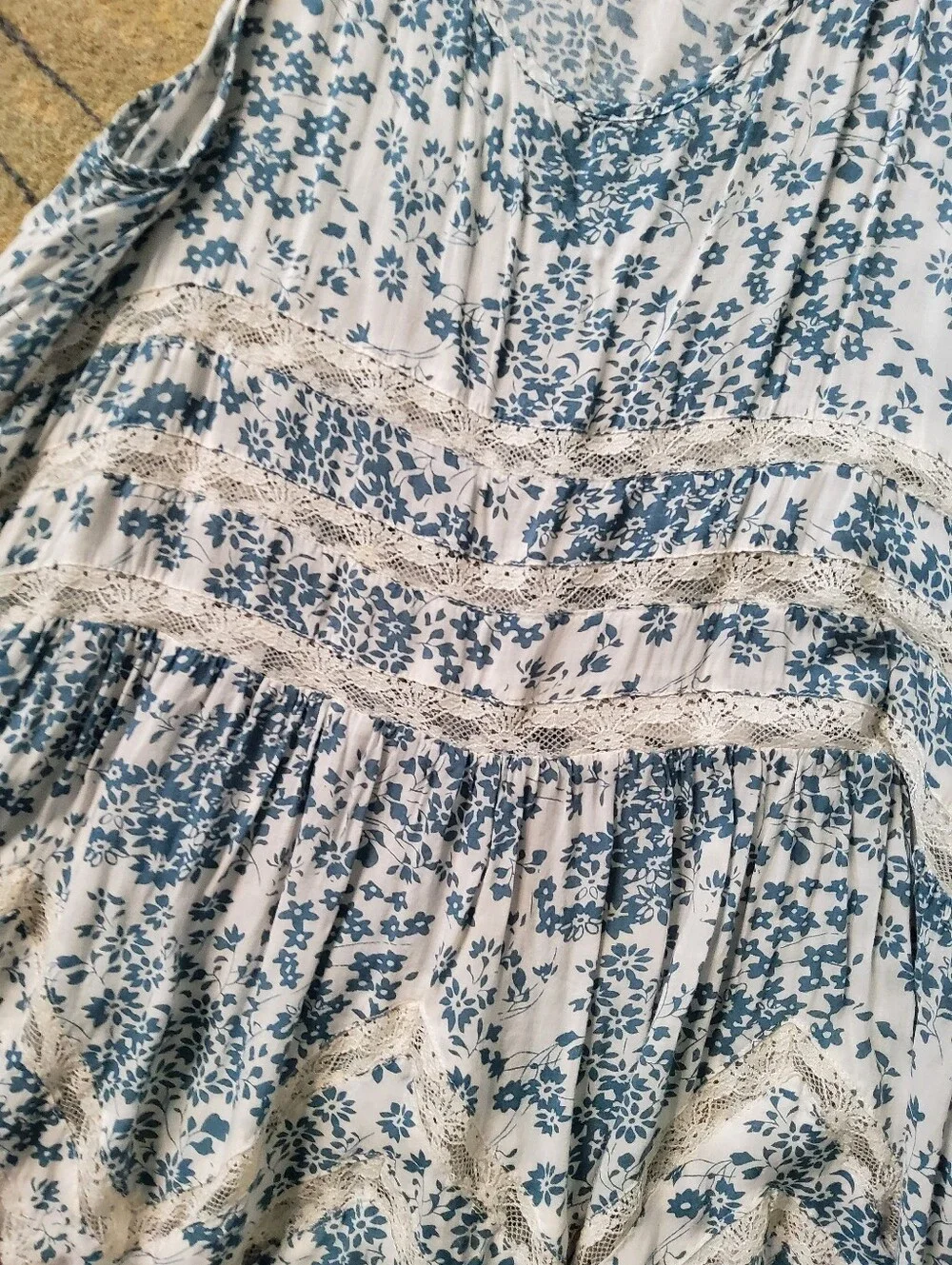 Free People white blue